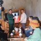 Lãnh đạo huyện Ngọc Lặc tặng quà tết tại xã Ngọc Sơn